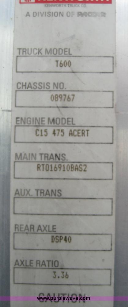 image for item 1501 2005 Kenworth Construct T600 semi truck