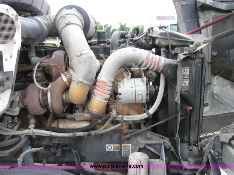 image for item 1502 2005 Kenworth Construct T600 semi truck