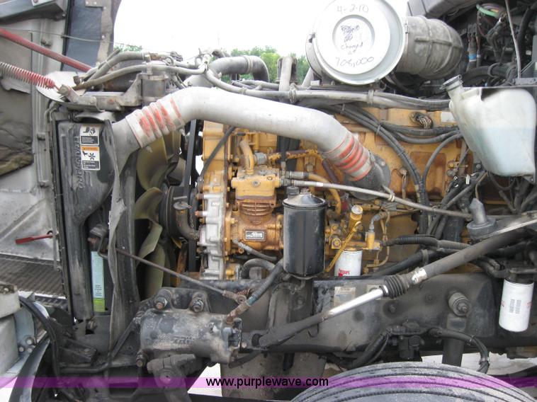 image for item 1503 2005 Kenworth Construct T600 semi truck