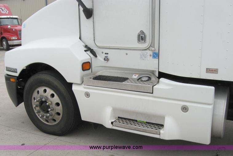 image for item 1505 2005 Kenworth Construct T600 semi truck