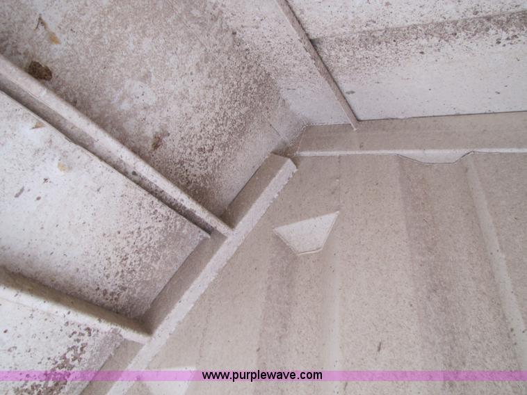 image for item 1902 2006 CTS belly dump trailer