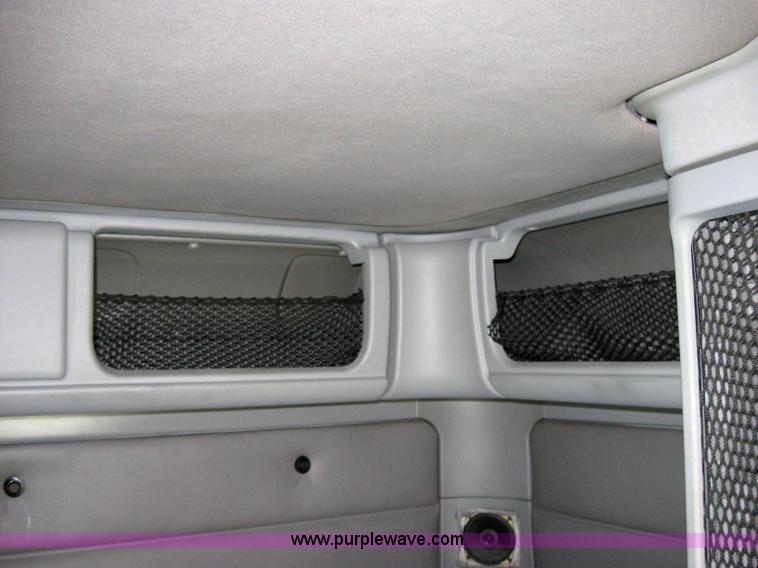 image for item 2030 2004 Freightliner Conventional Columbia 120 semi truck