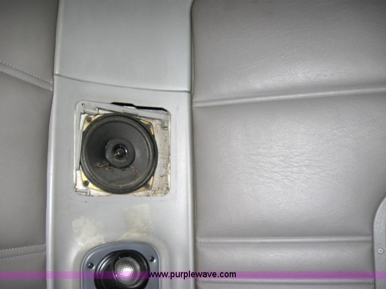 image for item 2030 2004 Freightliner Conventional Columbia 120 semi truck