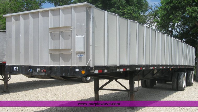 image for item 2293 1993 Fontaine 48' flat bed semi trailer