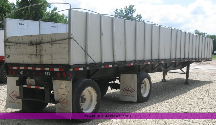 image for item 2293 1993 Fontaine 48' flat bed semi trailer