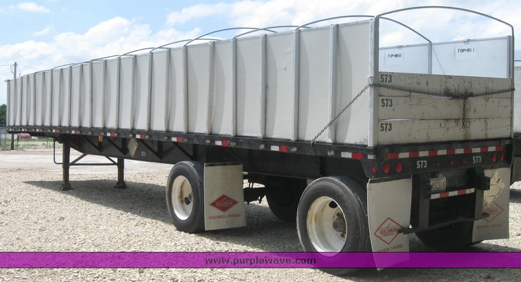image for item 2293 1993 Fontaine 48' flat bed semi trailer