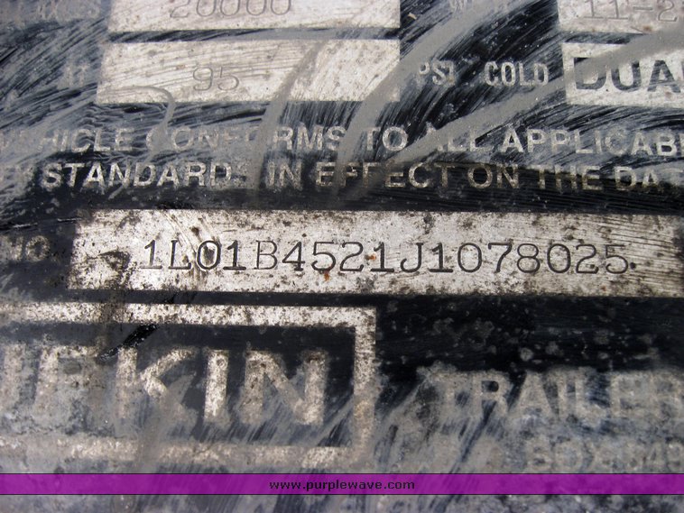 image for item 2294 1988 Lufkin FL-75 48' flat bed semi trailer