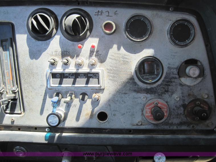 image for item 3012 1992 Ford Conventional LS9000 dump truck