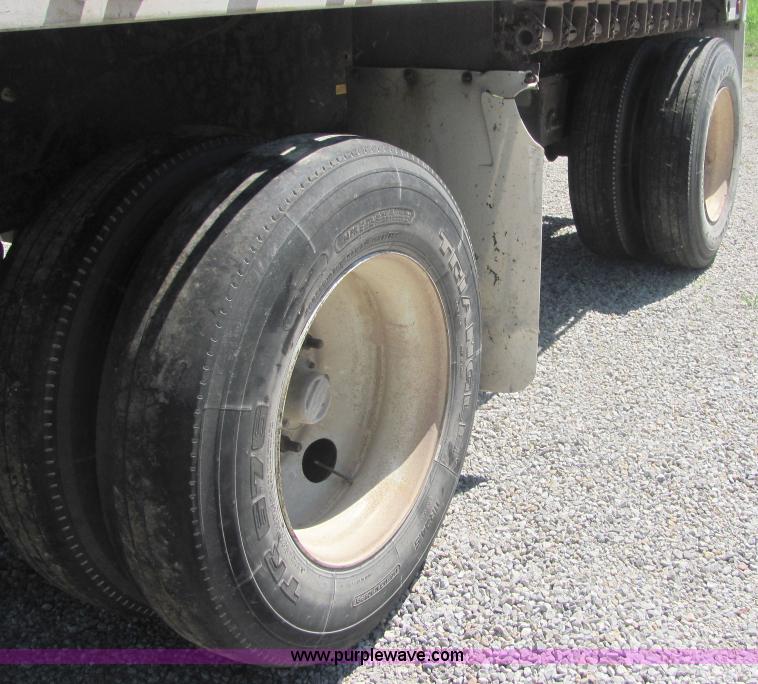 image for item 4635 2000 48' aluminum deck over semi trailer