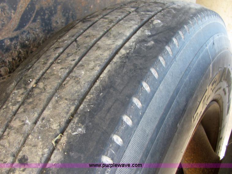 image for item 4635 2000 48' aluminum deck over semi trailer