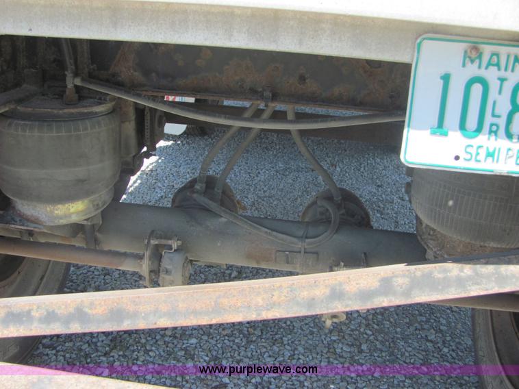 image for item 4635 2000 48' aluminum deck over semi trailer