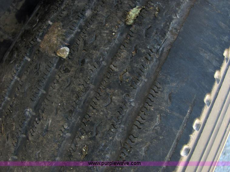 image for item 4635 2000 48' aluminum deck over semi trailer