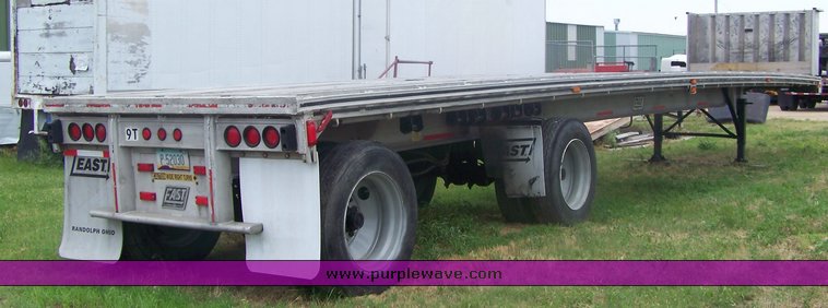 image for item 8506 1990 East 48' aluminum trailer