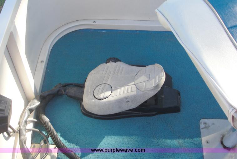 image for item 1710 1996 Crestline 20' pontoon boat