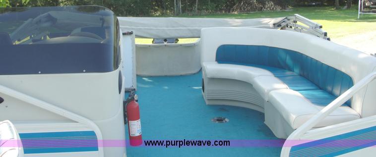 image for item 1710 1996 Crestline 20' pontoon boat