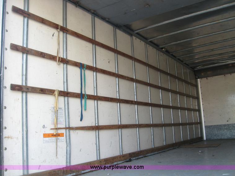 image for item 2023 1999 Ford F800 box van