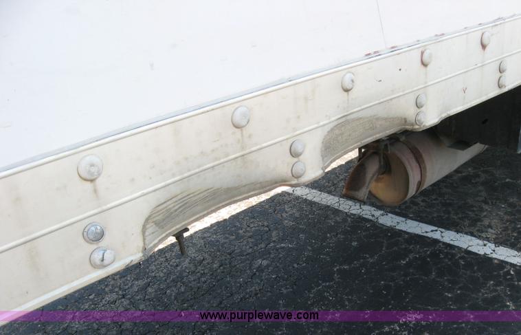 image for item 2023 1999 Ford F800 box van