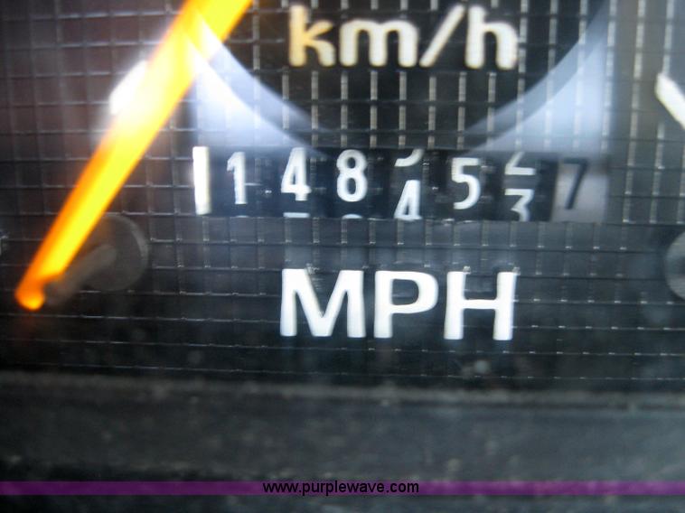 image for item 2023 1999 Ford F800 box van