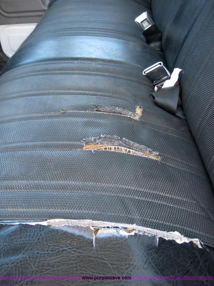 image for item 2023 1999 Ford F800 box van