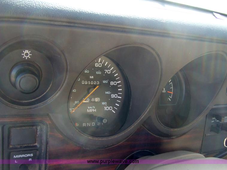 image for item 2099 1997 Dodge Ram Van B2500 SE Mark III econo van