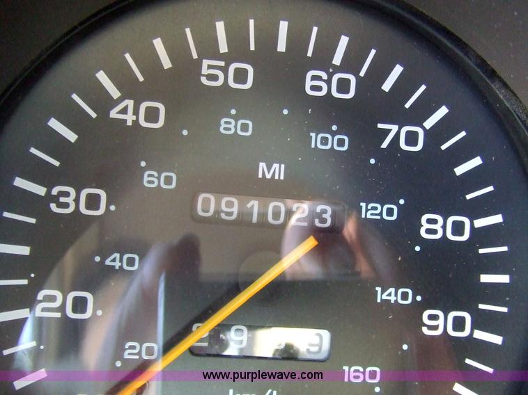 image for item 2099 1997 Dodge Ram Van B2500 SE Mark III econo van