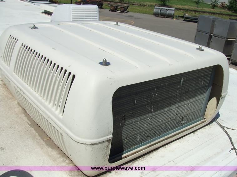 image for item 2101 1985 Chevrolet 34' Coachmen MHRV camper