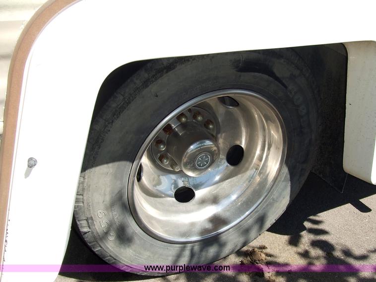 image for item 2101 1985 Chevrolet 34' Coachmen MHRV camper