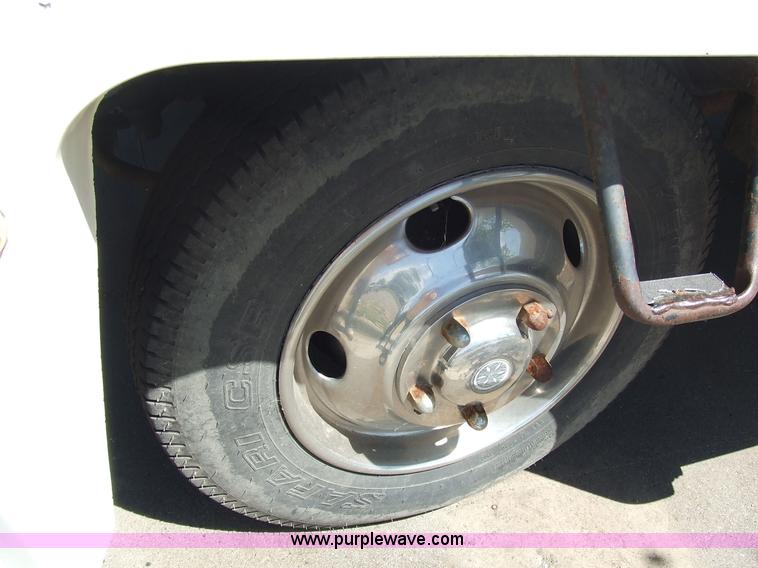 image for item 2101 1985 Chevrolet 34' Coachmen MHRV camper