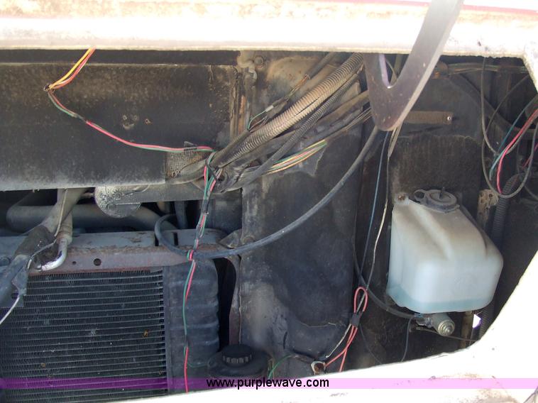 image for item 2101 1985 Chevrolet 34' Coachmen MHRV camper