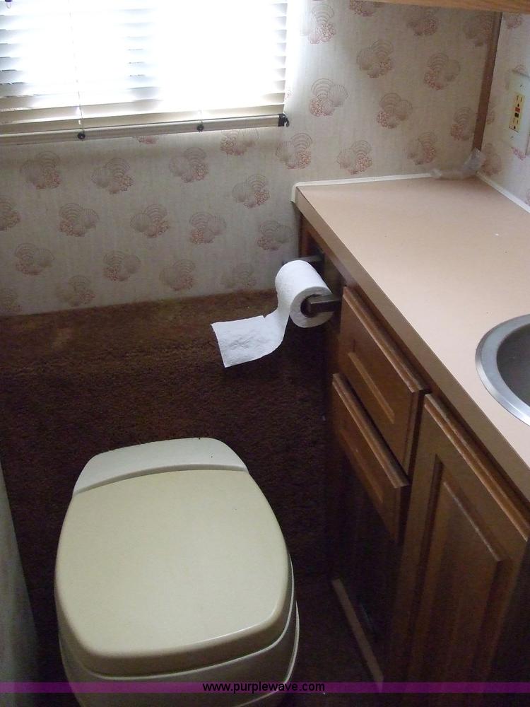 image for item 2101 1985 Chevrolet 34' Coachmen MHRV camper