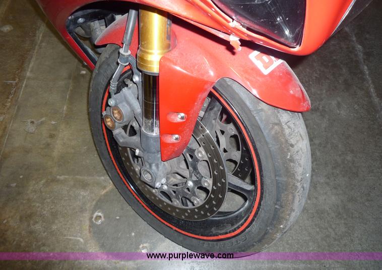 image for item 2150 2006 Yamaha YZF-R1 motorcycle