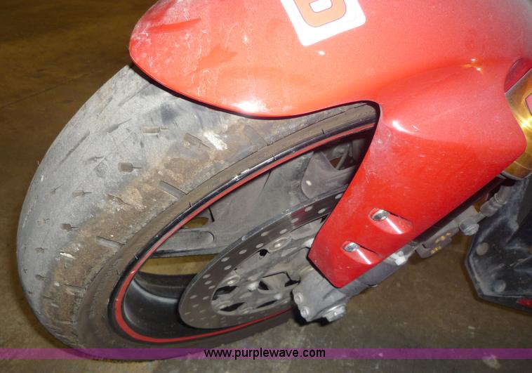 image for item 2150 2006 Yamaha YZF-R1 motorcycle