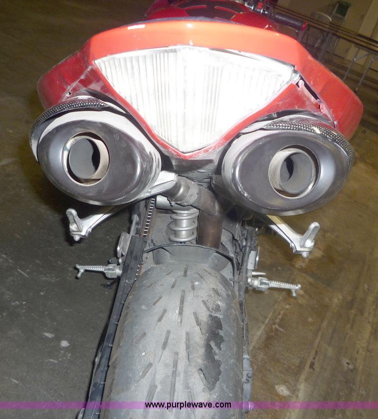 image for item 2150 2006 Yamaha YZF-R1 motorcycle