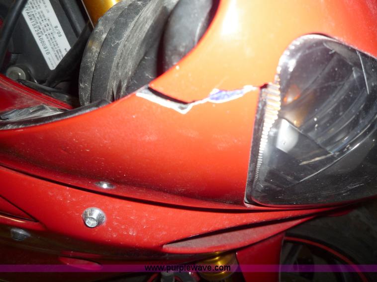 image for item 2150 2006 Yamaha YZF-R1 motorcycle