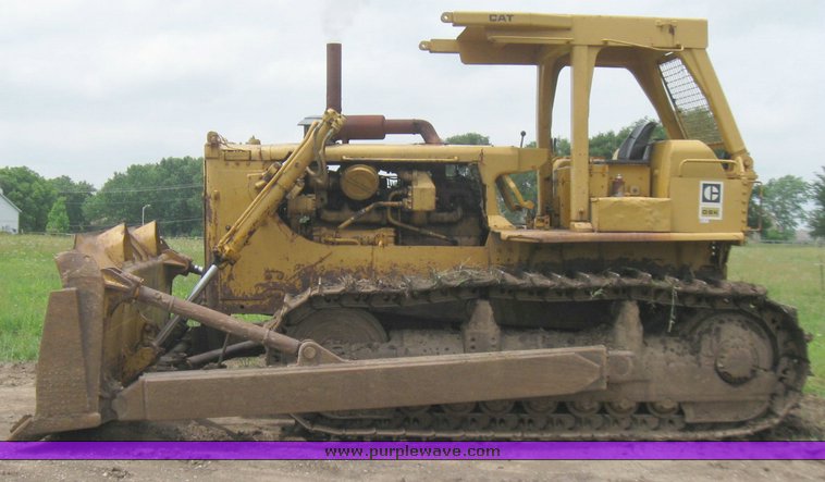 image for item 2218 1977 Caterpillar D8K dozer