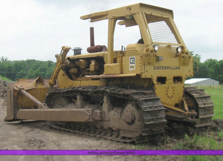 image for item 2218 1977 Caterpillar D8K dozer