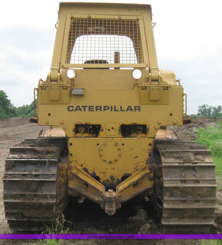 image for item 2218 1977 Caterpillar D8K dozer