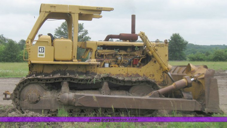 image for item 2218 1977 Caterpillar D8K dozer