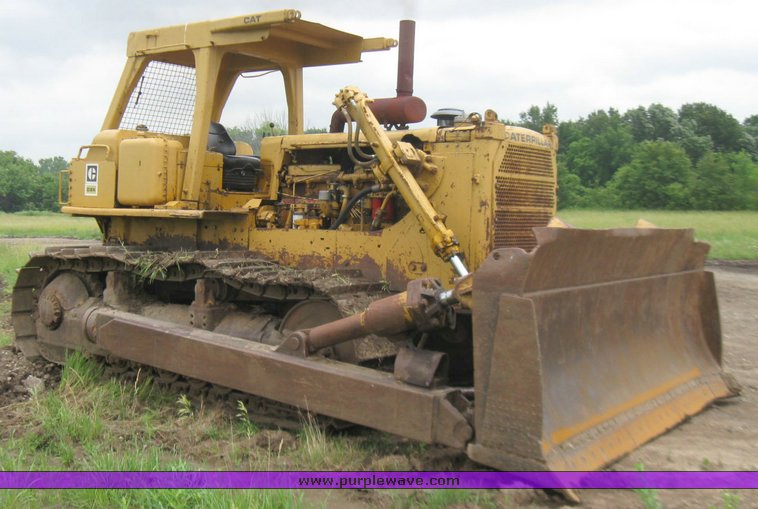 image for item 2218 1977 Caterpillar D8K dozer