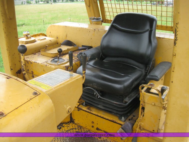 image for item 2218 1977 Caterpillar D8K dozer