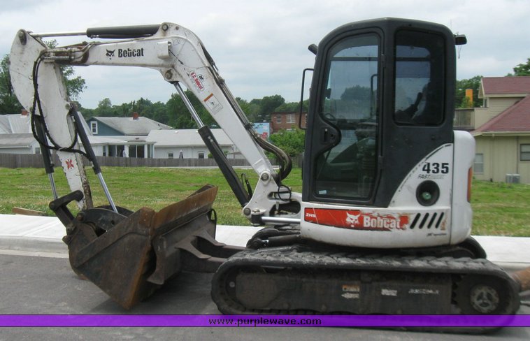 image for item 2219 2005 Bobcat 435 ZHS FastTrack compact excavator