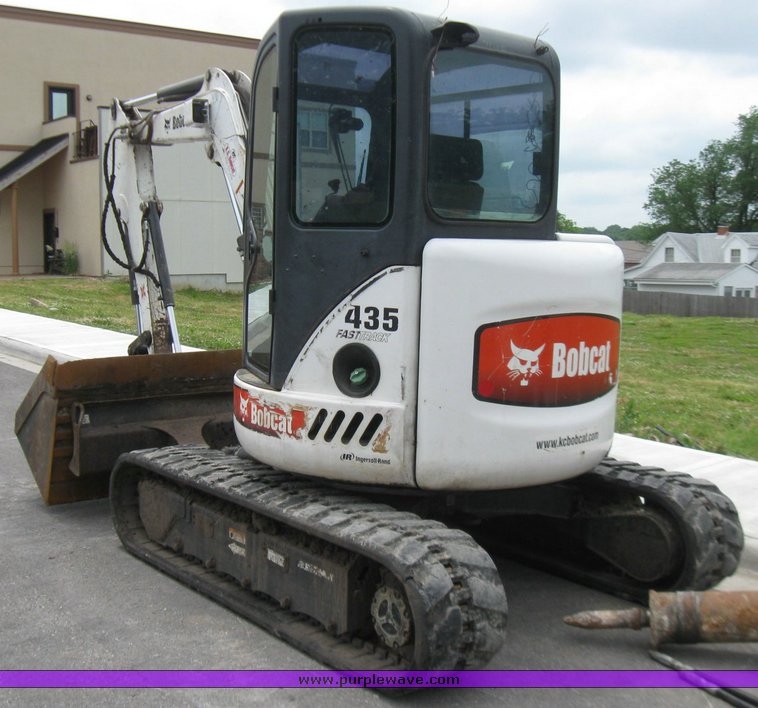 image for item 2219 2005 Bobcat 435 ZHS FastTrack compact excavator