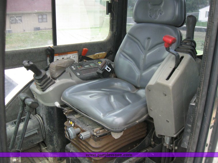 image for item 2219 2005 Bobcat 435 ZHS FastTrack compact excavator