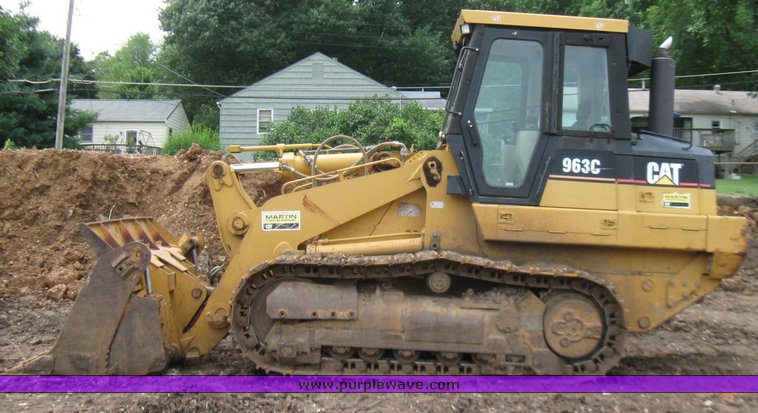 image for item 2220 2001 Cat 963C track loader