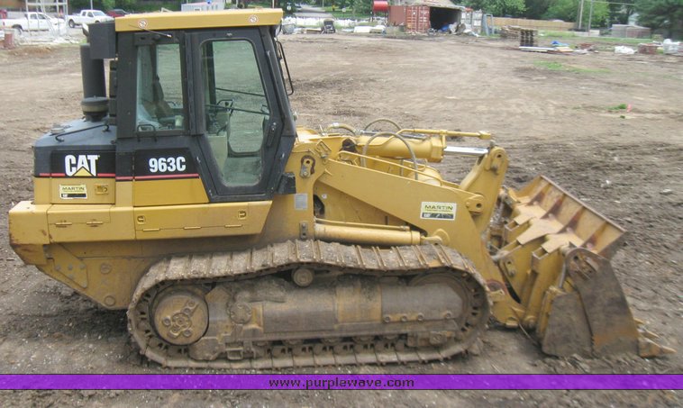 image for item 2220 2001 Cat 963C track loader