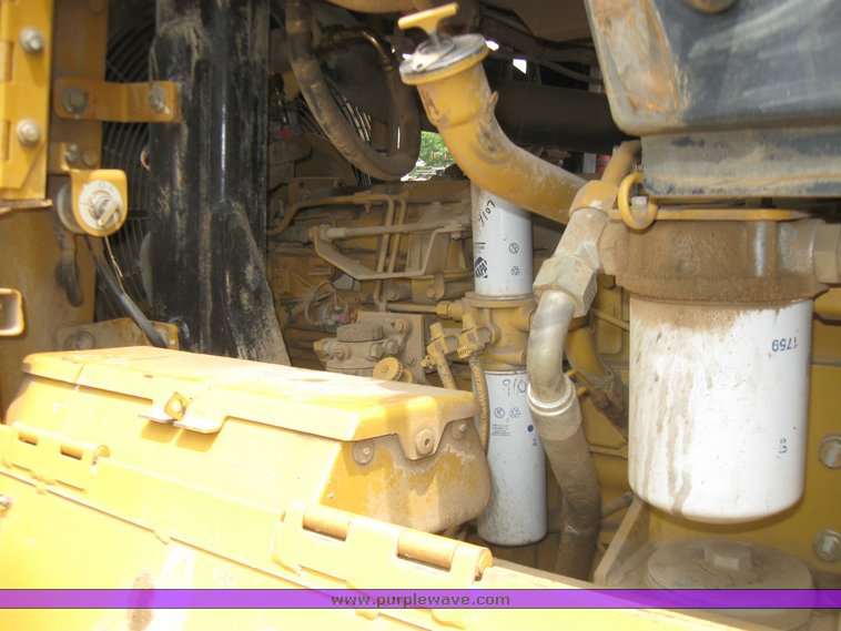 image for item 2220 2001 Cat 963C track loader