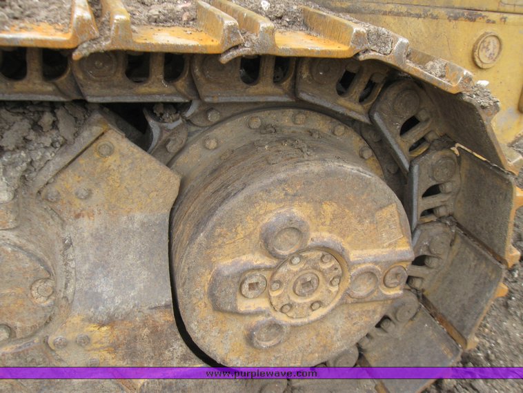 image for item 2220 2001 Cat 963C track loader