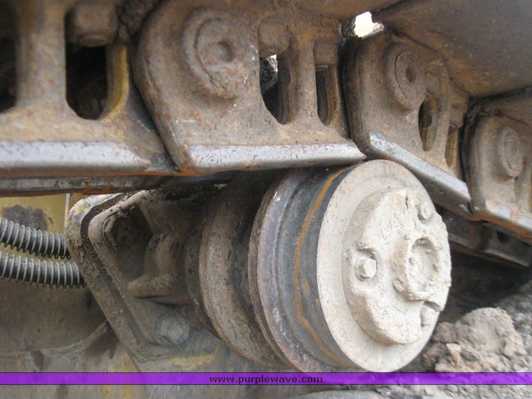 image for item 2220 2001 Cat 963C track loader