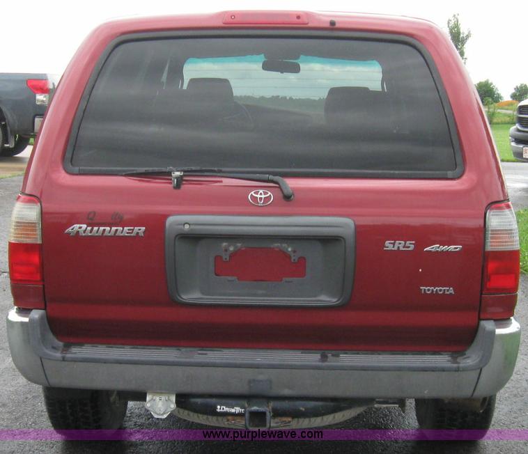 image for item 2225 2000 Toyota 4 Runner SR5