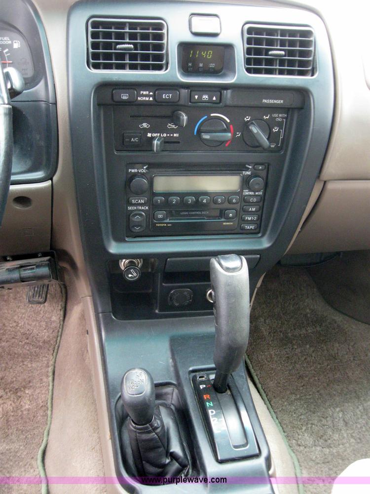 image for item 2225 2000 Toyota 4 Runner SR5